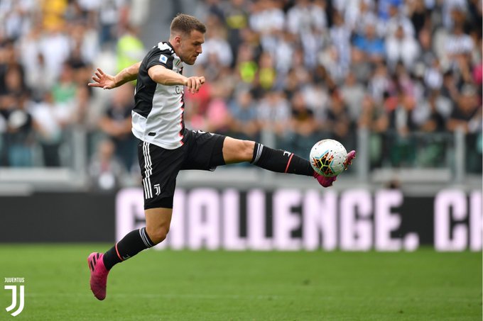  基尔高士丁门将神勇发挥，多次扑救保住平局果实  