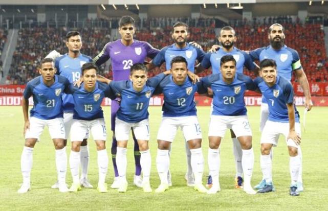  狼队主场顽强逼平曼联展现保级球队韧性